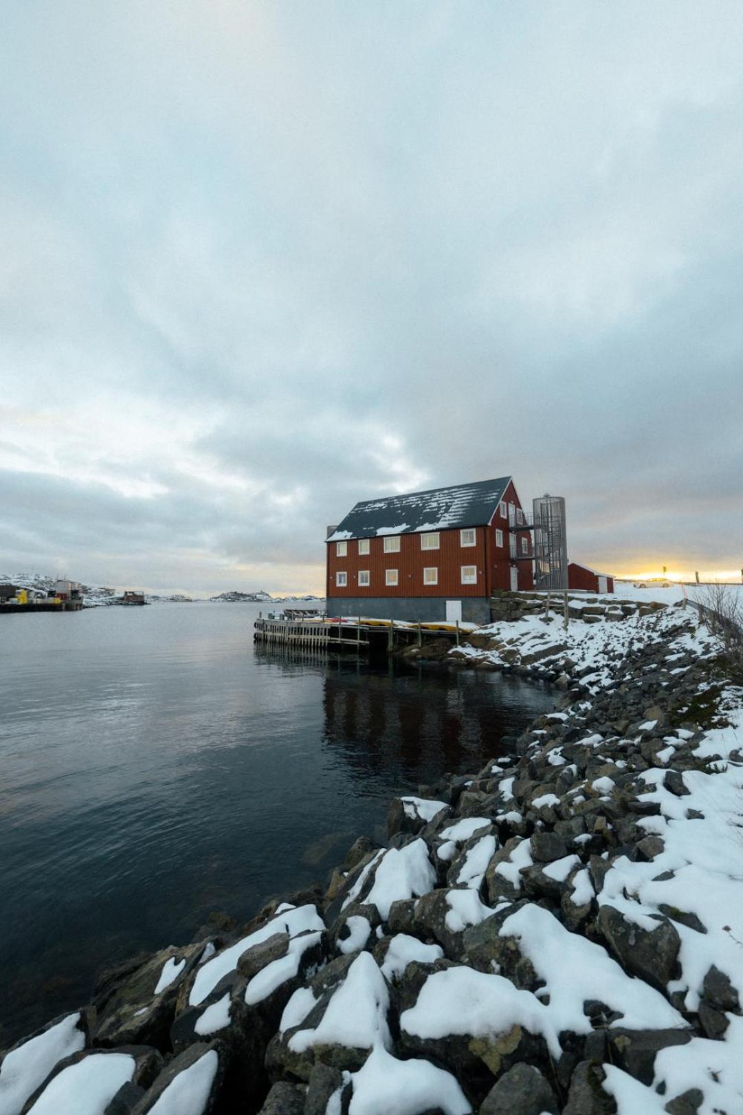 Skata Boutique Hotel Henningsvær Exterior foto