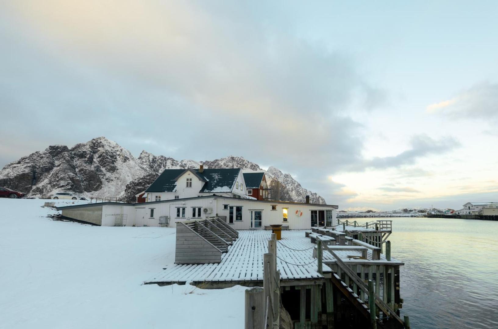 Skata Boutique Hotel Henningsvær Exterior foto